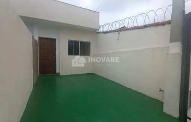 Imagem: A casa possui 2 Dormitórios, 1 Banheiro, 1 Vaga na garagem