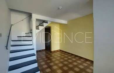 Imagem: A casa possui 2 Dormitórios, 2 Banheiros, 1 Vaga na garagem