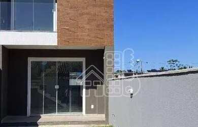 Imagem: A casa possui 2 Dormitórios, 2 Banheiros, 2 Vagas na garagem