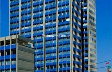 Imagem: O depósito possui 5 Vagas na garagem, 415m² de Área e está