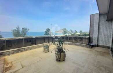 Imagem: O apartamento na cobertura possui 5 Dormitórios, 5 Banheiros