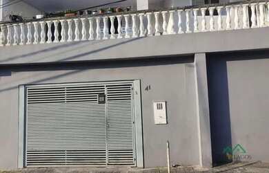 Imagem: A casa possui 3 Dormitórios, 2 Banheiros, 210m² de Área e