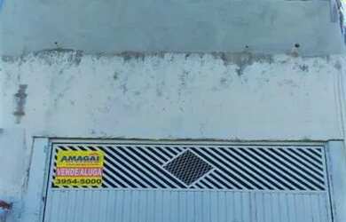 Imagem: A casa possui 2 Dormitórios, 2 Banheiros, 2 Vagas na garagem