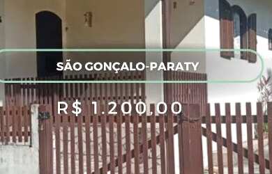 Imagem: A casa possui 2 Dormitórios, 1 Banheiro e 2 Vagas na garagem