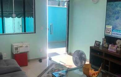 Imagem 16: Novos Começos Imóveis Vende Casa com 2 quartos por R$ 450.000 - Centro...