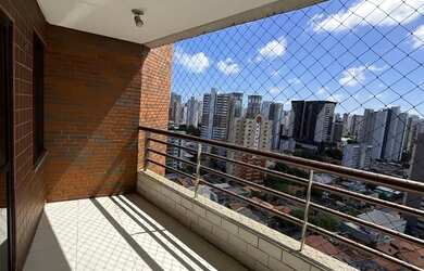 Imagem: O apartamento possui 3 Dormitórios, 5 Banheiros, 3 Vagas na