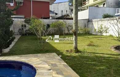 Imagem: A casa em condomínio possui 3 Dormitórios, 4 Banheiros, 2