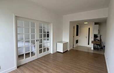 Imagem 4: LINDO APARTAMENTO EM CONDOMINIO EM FRENTE A PRAIA- QUARTO COM CLOSET E SALA COM COZINHA AM