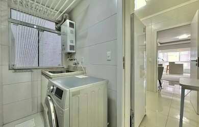 Imagem 15: Apartamento de 2 quartos de frente, vista para o mar no bairro navegantes