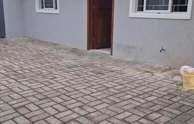 Imagem: A casa possui 2 Dormitórios, 1 Banheiro, 1 Vaga na garagem