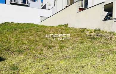 Imagem: O terreno possui 270m² de Área e está localizado em Cézar