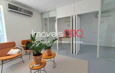 Imagem: O depósito possui 5 Vagas na garagem e 542m² de Área e está