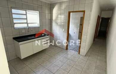 Imagem: A casa possui 2 Dormitórios, 2 Banheiros, 1 Vaga na garagem