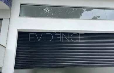 Imagem: O depósito possui 2 Vagas na garagem, 300m² de Área, Imóvel