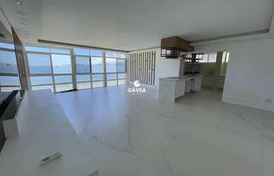 Imagem: O apartamento possui 3 Dormitórios, 4 Banheiros e 225m² de