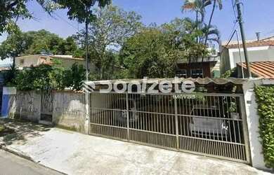 Imagem: O terreno possui 270m² de Área e está localizado em Vila