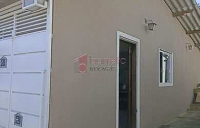 Imagem: A casa possui 2 Dormitórios, 1 Banheiro, 3 Vagas na garagem