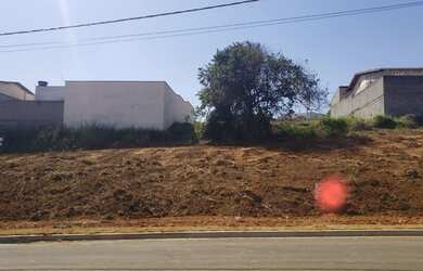 Imagem: O terreno possui 205m² de Área e está localizado em Centro