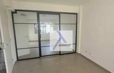 Imagem: O depósito possui 1 Vaga na garagem e 80m² de Área e está