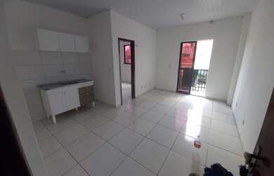 Imagem: O apartamento possui 1 Dormitório, 1 Banheiro, 1 Vaga na garagem