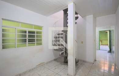 Imagem: A casa possui 5 Dormitórios, 3 Banheiros, 169m² de Área