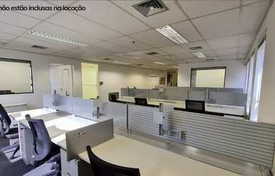 Imagem: O depósito possui 2 Vagas na garagem, 120m² de Área e está