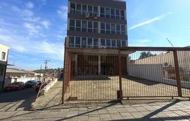 Imagem: O depósito possui 47m² de Área e está localizado em Glória