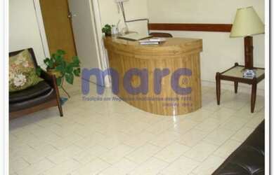 Imagem: O depósito possui 1 Vaga na garagem, 51m² de Área e está