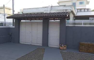 Imagem: A casa em condomínio possui 3 Dormitórios, 2 Banheiros, 1