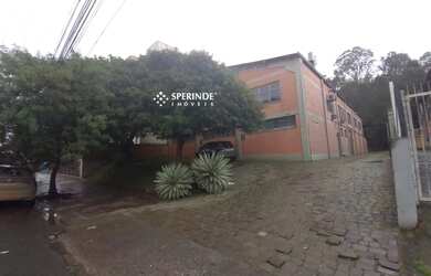 Imagem: O depósito possui 425m² de Área e está localizado em Santa