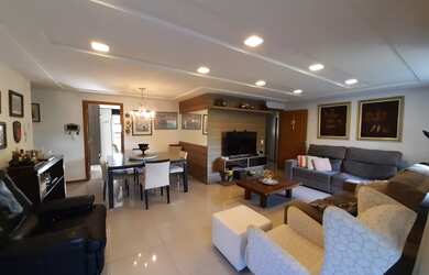 Imagem: O apartamento possui 4 Dormitórios, 5 Banheiros, 3 Vagas na