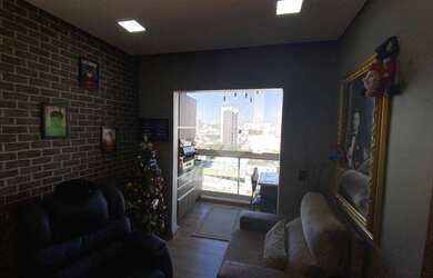 Imagem: O apartamento possui 3 Dormitórios, 1 Banheiro, 2 Vagas na