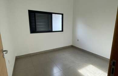 Imagem 14: UBERLâNDIA - Casa Padrão - Novo Mundo