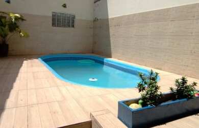 Imagem 5: vendo belíssima casa na colônia Z 10 zumbi casa toda decorada com piscina...