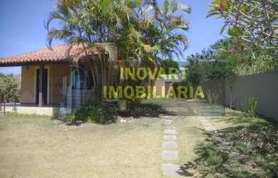 Imagem: A casa possui 3 Dormitórios, 2 Banheiros, 5 Vagas na garagem