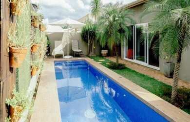 Imagem: A casa em condomínio possui 3 Dormitórios, 5 Banheiros, 4