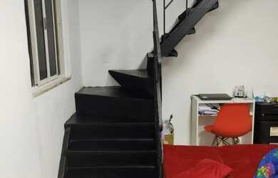 Imagem: A casa possui 3 Dormitórios, 2 Banheiros, 1 Vaga na garagem