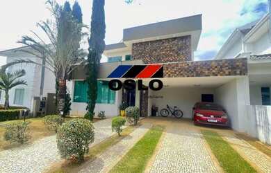 Imagem: A casa em condomínio possui 3 Dormitórios, 4 Banheiros, 2