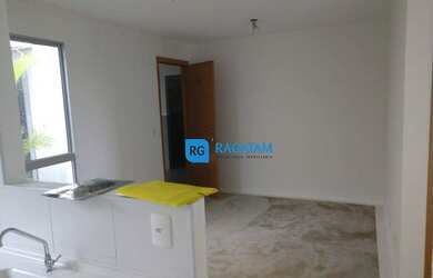 Imagem: O apartamento possui 2 Dormitórios, 1 Banheiro, 1 Vaga na garagem