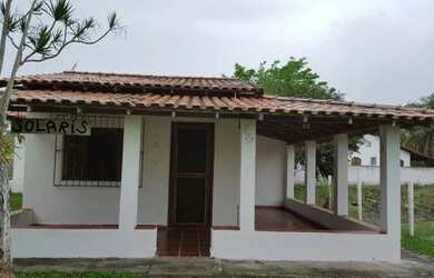 Imagem: A casa possui 2 Dormitórios, 1 Banheiro, 3 Vagas na garagem