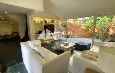 Imagem: A casa em condomínio possui 3 Dormitórios, 2 Banheiros, 2