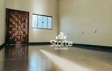 Imagem: A casa possui 3 Dormitórios, 3 Banheiros, 120m² de Área e