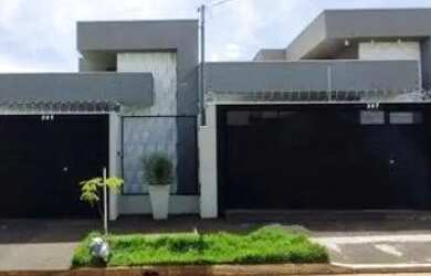 Imagem: A casa possui 3 Dormitórios, 3 Banheiros, 3 Vagas na garagem
