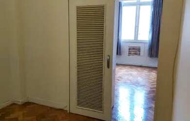 Imagem: O apartamento possui 1 Dormitório, 1 Banheiro, 40m² de Área