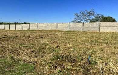 Imagem: O terreno possui 250m² de Área e está localizado em Monte