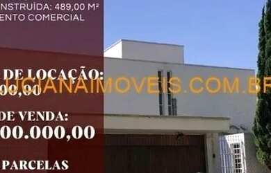 Imagem: A casa possui 4 Dormitórios, 4 Banheiros, 4 Vagas na garagem