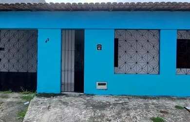 Imagem: A casa possui 3 Dormitórios, 2 Banheiros, 1 Vaga na garagem