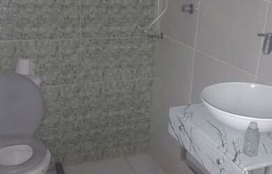 Imagem: A casa possui 2 Dormitórios, 1 Banheiro e está localizado