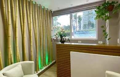 Imagem: O apartamento possui 1 Dormitório, 1 Banheiro, 1 Vaga na garagem