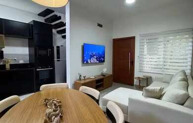 Imagem: A casa em condomínio possui 2 Dormitórios, 3 Banheiros, 1